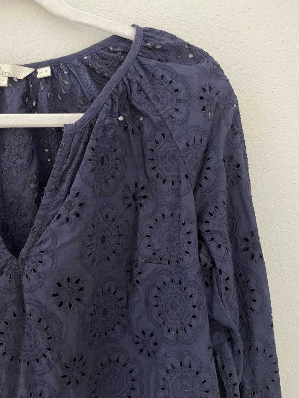 Boden Navy Eyelet Blouse Top Cotton Long Sleeves Size 6 - Picture 5 of 8